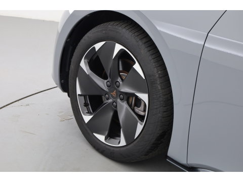 CUPRA Born 62 kWh | Rijklaar! | Apple CarPlay | Stoel- Stuurverw. | PDC V+A | All Season | 19'' |