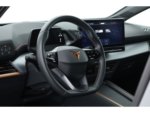 CUPRA Born 62 kWh | Rijklaar! | Apple CarPlay | Stoel- Stuurverw. | PDC V+A | All Season | 19'' |