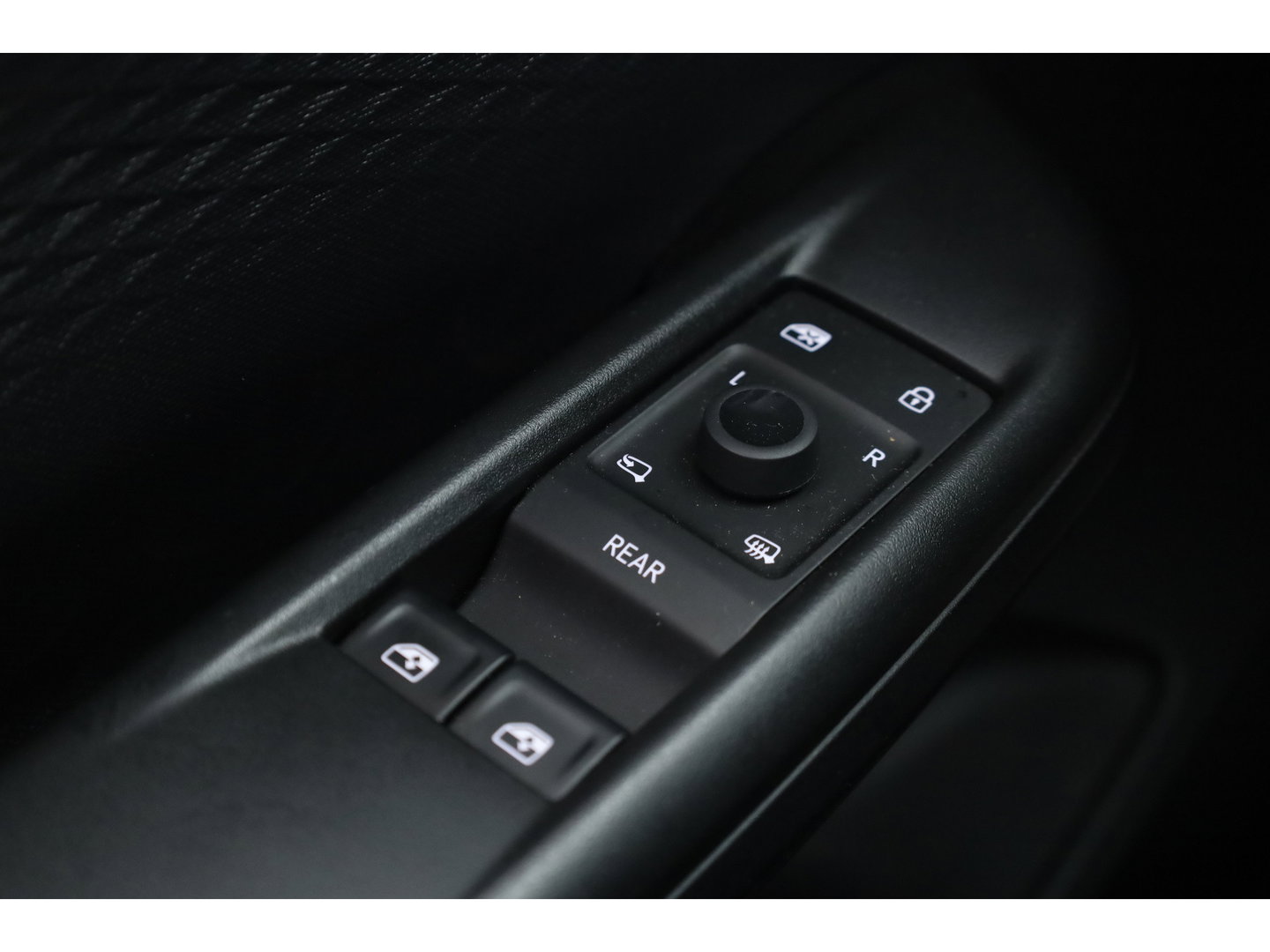 CUPRA Born 62 kWh | Rijklaar! | Apple CarPlay | Stoel- Stuurverw. | PDC V+A | All Season | 19'' |
