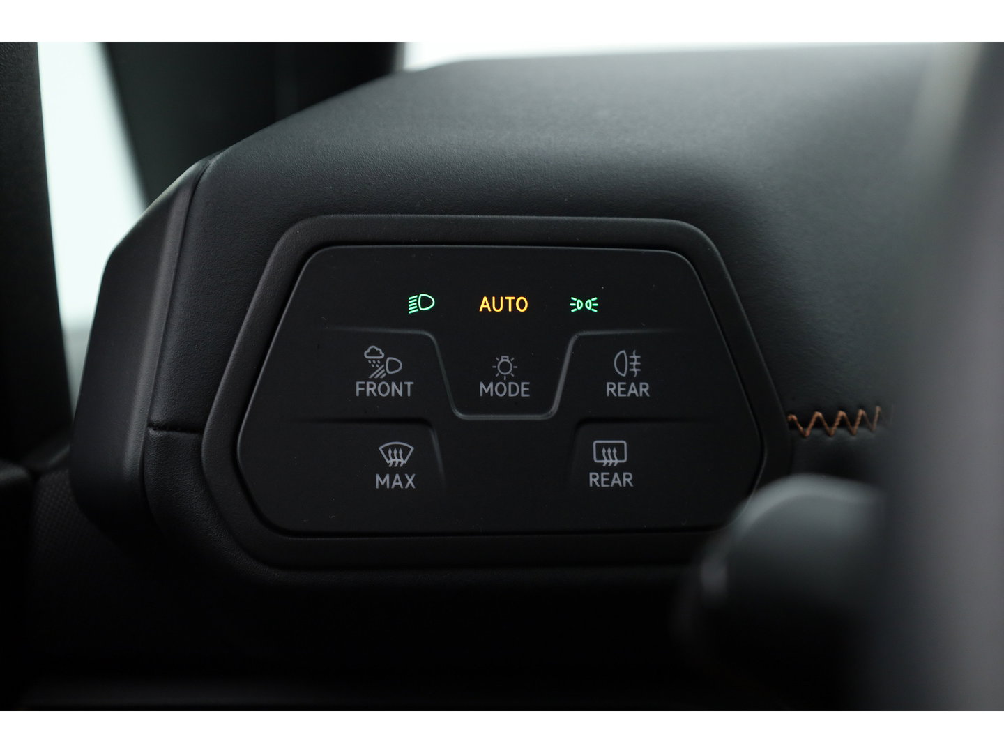 CUPRA Born 62 kWh | Rijklaar! | Apple CarPlay | Stoel- Stuurverw. | PDC V+A | All Season | 19'' |