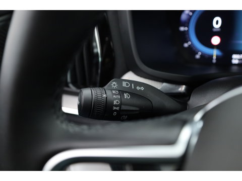 Volvo V60 2.0 T6 Plug-in hybrid AWD Plus Dark | Pano | Trekhaak | Memory Seats | H&K Audio | 360cam | Pilot Assist | Bliss | Stoel-Stuurverw. |