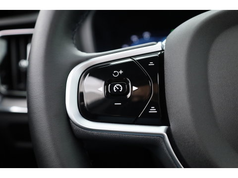Volvo V60 2.0 T6 Plug-in hybrid AWD Plus Dark | Pano | Trekhaak | Memory Seats | H&K Audio | 360cam | Pilot Assist | Bliss | Stoel-Stuurverw. |