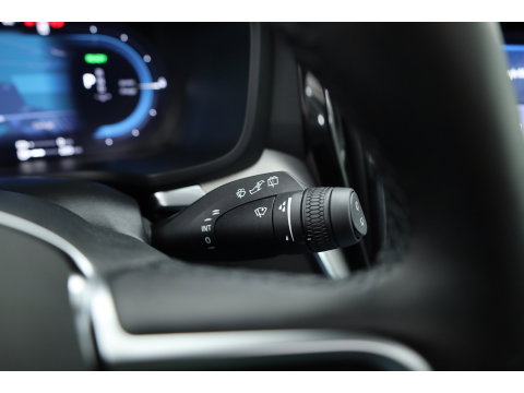Volvo V60 2.0 T6 Plug-in hybrid AWD Plus Dark | Pano | Trekhaak | Memory Seats | H&K Audio | 360cam | Pilot Assist | Bliss | Stoel-Stuurverw. |