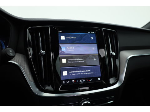 Volvo V60 2.0 T6 Plug-in hybrid AWD Plus Dark | Pano | Trekhaak | Memory Seats | H&K Audio | 360cam | Pilot Assist | Bliss | Stoel-Stuurverw. |