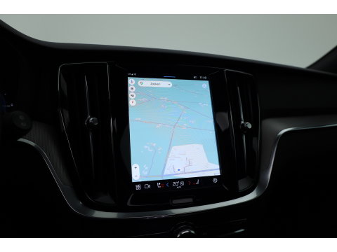 Volvo V60 2.0 T6 Plug-in hybrid AWD Plus Dark | Pano | Trekhaak | Memory Seats | H&K Audio | 360cam | Pilot Assist | Bliss | Stoel-Stuurverw. |