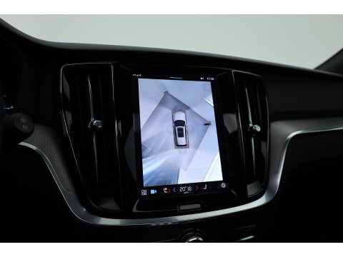 Volvo V60 2.0 T6 Plug-in hybrid AWD Plus Dark | Pano | Trekhaak | Memory Seats | H&K Audio | 360cam | Pilot Assist | Bliss | Stoel-Stuurverw. |