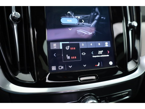 Volvo V60 2.0 T6 Plug-in hybrid AWD Plus Dark | Pano | Trekhaak | Memory Seats | H&K Audio | 360cam | Pilot Assist | Bliss | Stoel-Stuurverw. |
