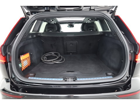 Volvo V60 2.0 T6 Plug-in hybrid AWD Plus Dark | Pano | Trekhaak | Memory Seats | H&K Audio | 360cam | Pilot Assist | Bliss | Stoel-Stuurverw. |
