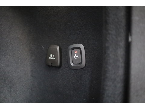 Volvo V60 2.0 T6 Plug-in hybrid AWD Plus Dark | Pano | Trekhaak | Memory Seats | H&K Audio | 360cam | Pilot Assist | Bliss | Stoel-Stuurverw. |