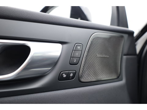 Volvo XC60 2.0 T6 Plug-in hybrid AWD Plus Bright | Pano | Pilot Assist | Leder | Memory | Stoel- stuurverw. | Harman Kardon | All Season