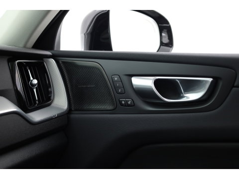 Volvo XC60 2.0 T6 Plug-in hybrid AWD Plus Bright | Pano | Pilot Assist | Leder | Memory | Stoel- stuurverw. | Harman Kardon | All Season