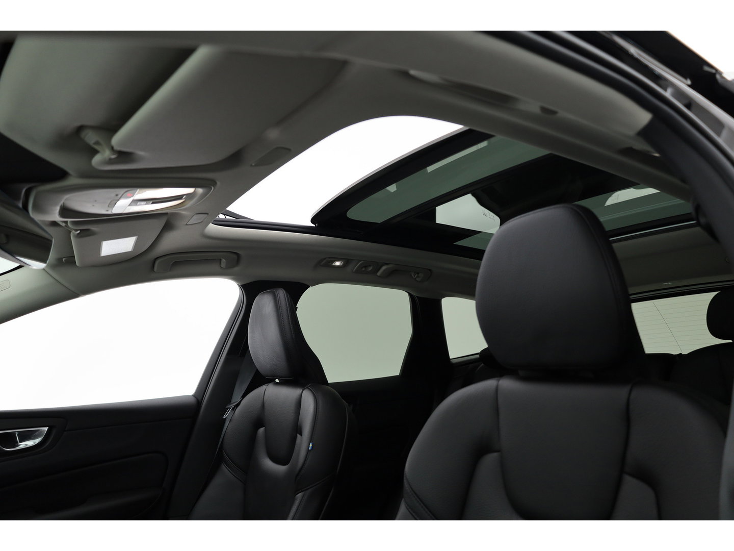 Volvo XC60 2.0 T6 Plug-in hybrid AWD Plus Bright | Pano | Pilot Assist | Leder | Memory | Stoel- stuurverw. | Harman Kardon | All Season
