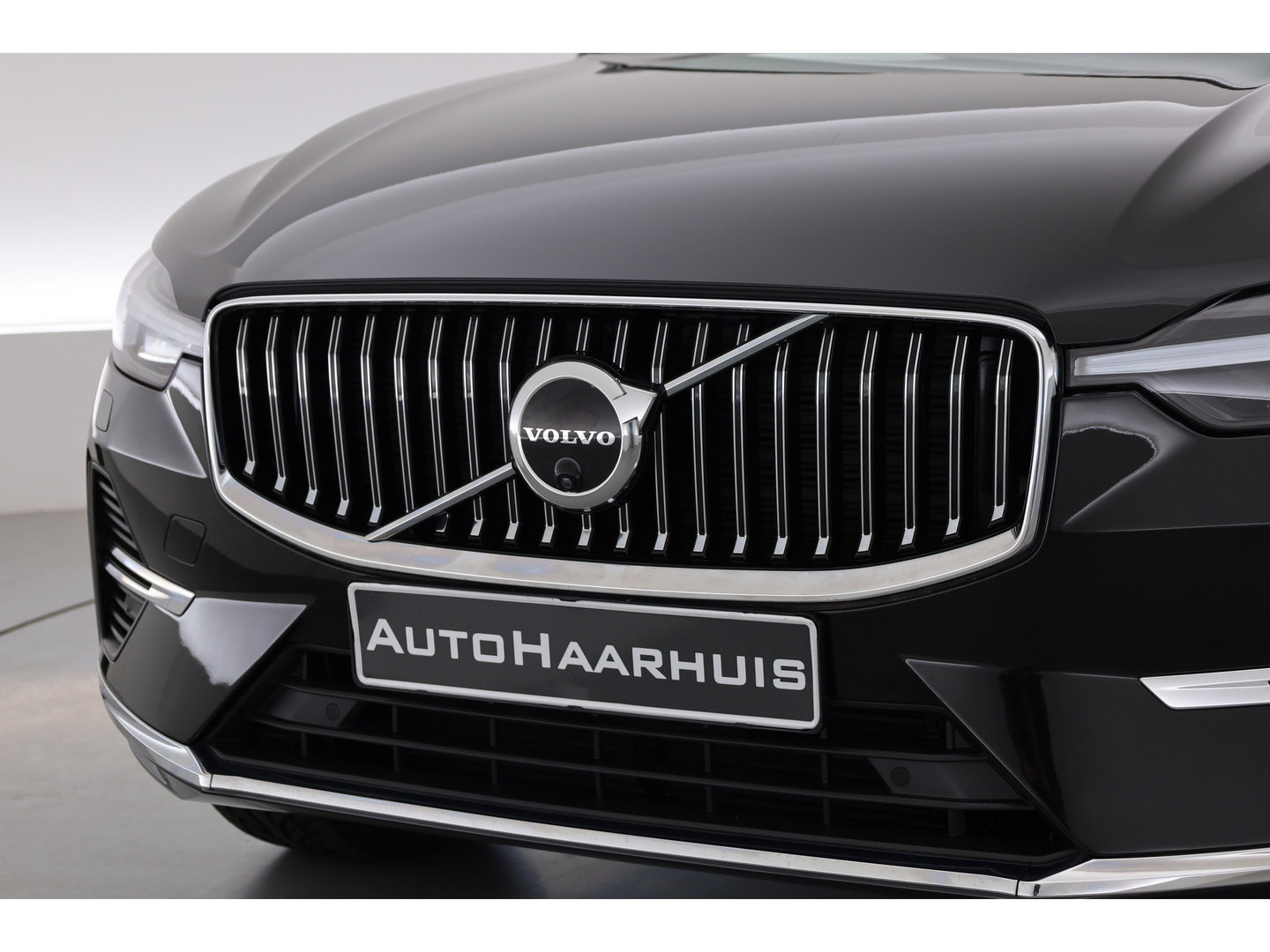 Volvo XC60 2.0 T6 Plug-in hybrid AWD Plus Bright | Pano | Pilot Assist | Leder | Memory | Stoel- stuurverw. | Harman Kardon | All Season