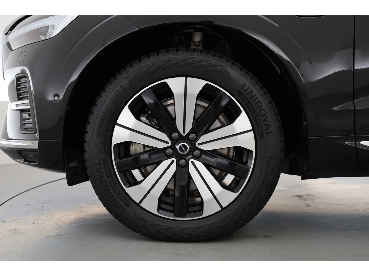 Volvo XC60 2.0 T6 Plug-in hybrid AWD Plus Bright | Pano | Pilot Assist | Leder | Memory | Stoel- stuurverw. | Harman Kardon | All Season