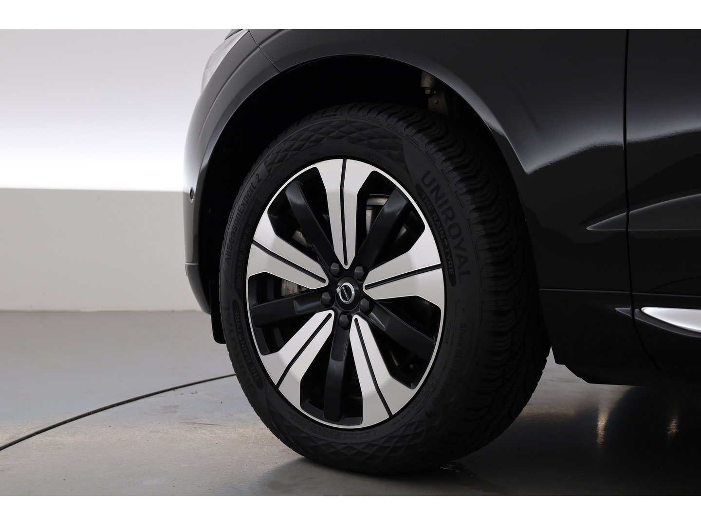 Volvo XC60 2.0 T6 Plug-in hybrid AWD Plus Bright | Pano | Pilot Assist | Leder | Memory | Stoel- stuurverw. | Harman Kardon | All Season