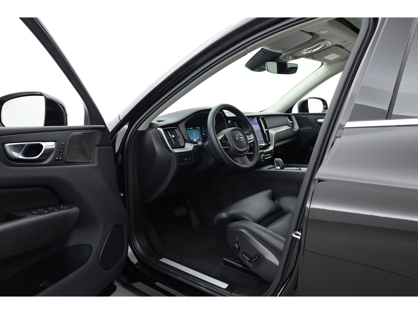 Volvo XC60 2.0 T6 Plug-in hybrid AWD Plus Bright | Pano | Pilot Assist | Leder | Memory | Stoel- stuurverw. | Harman Kardon | All Season