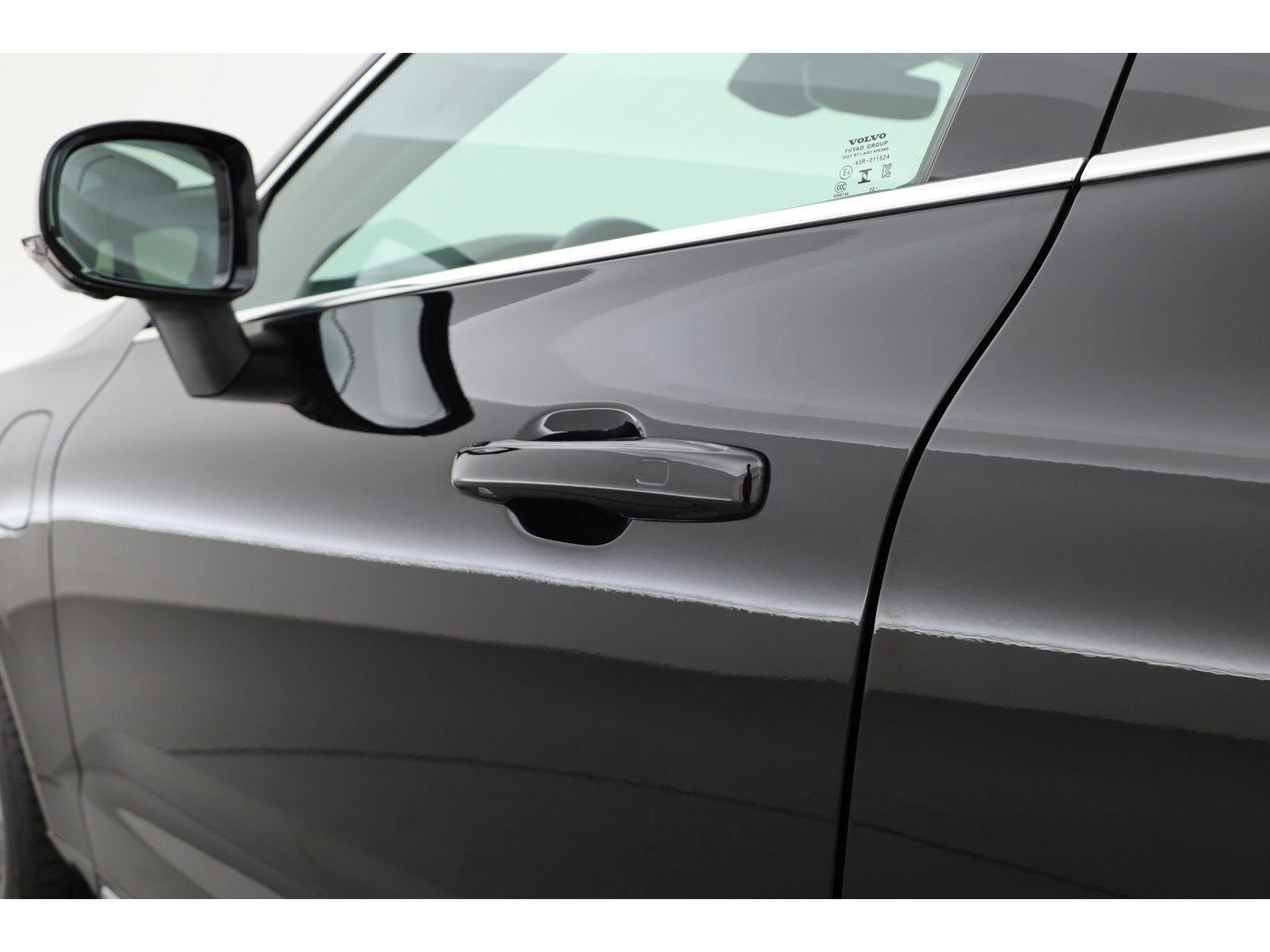 Volvo XC60 2.0 T6 Plug-in hybrid AWD Plus Bright | Pano | Pilot Assist | Leder | Memory | Stoel- stuurverw. | Harman Kardon | All Season