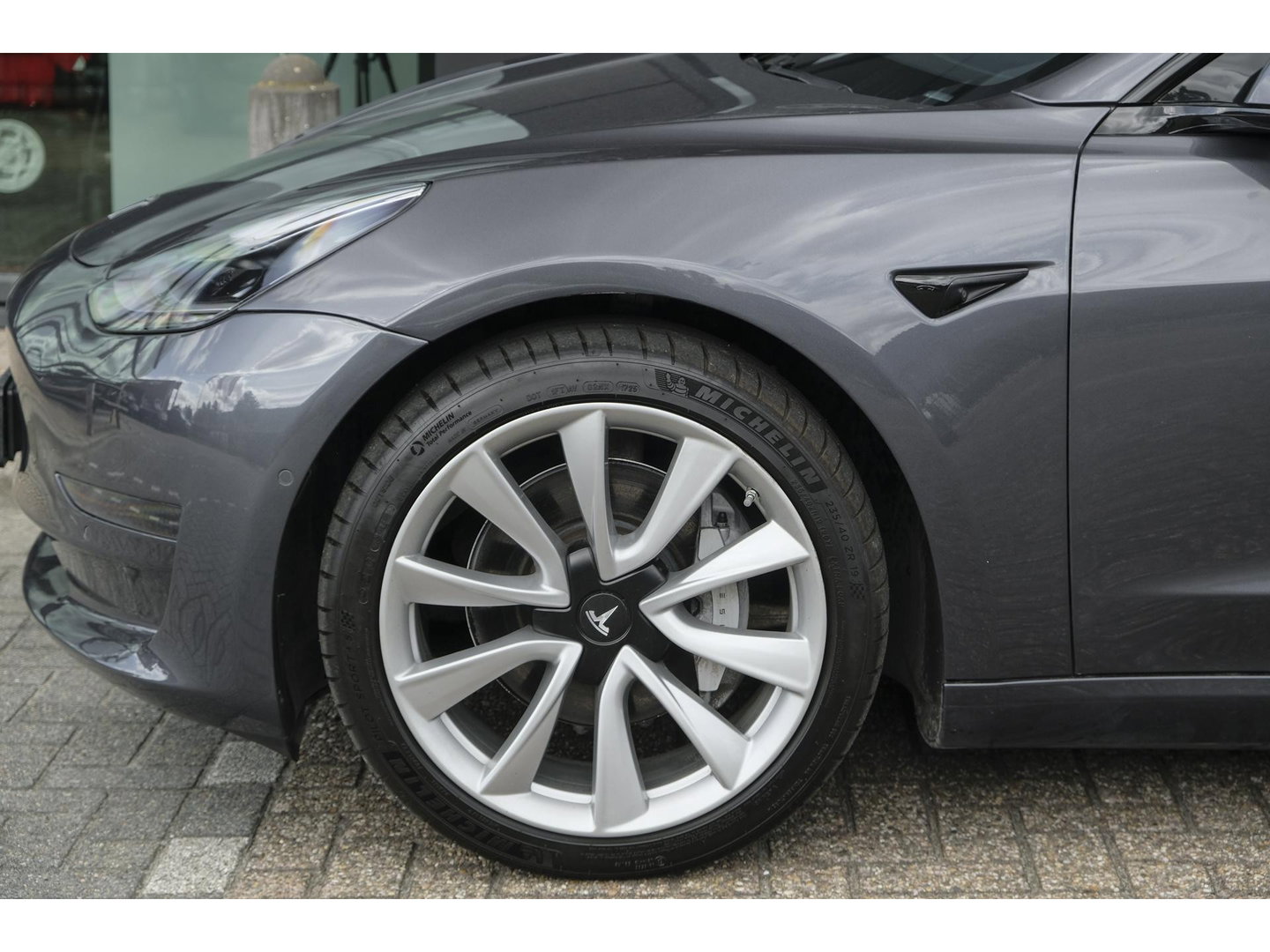 Tesla Model 3 Long Range 351pk AWD 75 kWh *BTW* *SOH 85%* Panoramadak 19" LMV Sport Autopilot
