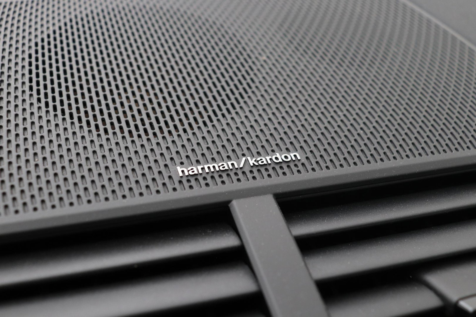 Polestar 2 Long Range Single Motor 78 kWh | Plus | Pilot | Panoramadak | Harman/Kardon | 360° Camera | Warmtepomp | BLIS | Stoel+Stuurverwarming | 20 Inch