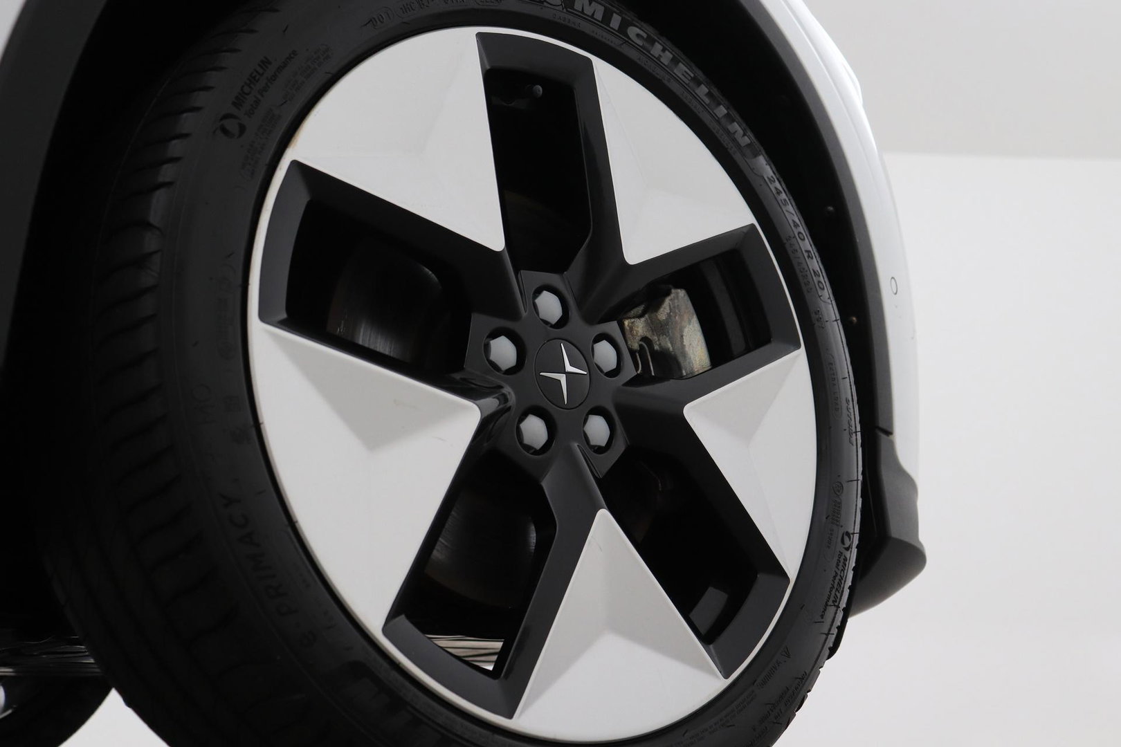 Polestar 2 Long Range Single Motor 78 kWh | Plus | Pilot | Panoramadak | Harman/Kardon | 360° Camera | Warmtepomp | BLIS | Stoel+Stuurverwarming | 20 Inch