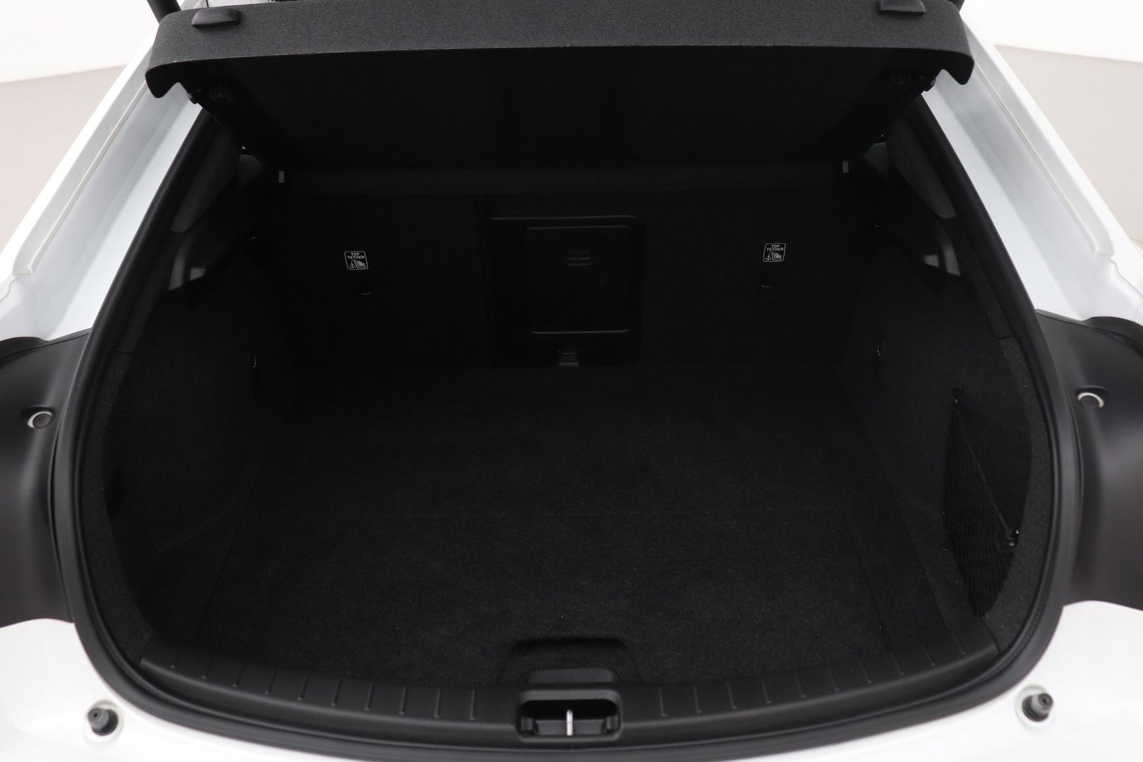 Polestar 2 Long Range Single Motor 78 kWh | Plus | Pilot | Panoramadak | Harman/Kardon | 360° Camera | Warmtepomp | BLIS | Stoel+Stuurverwarming | 20 Inch