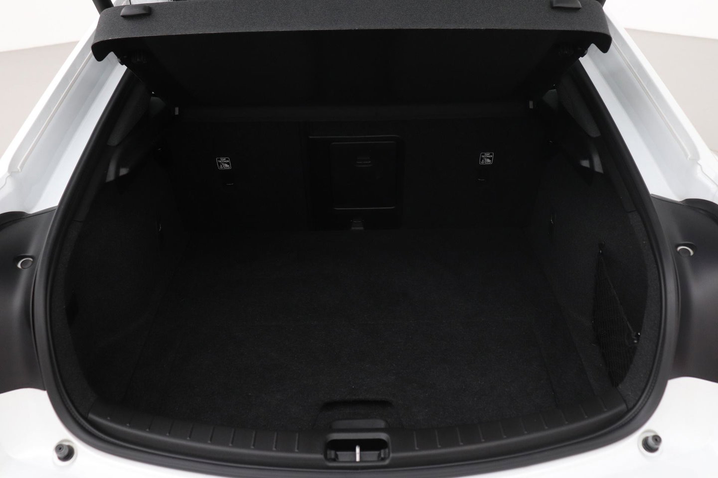 Polestar 2 Long Range Single Motor 78 kWh | Plus | Pilot | Panoramadak | Harman/Kardon | 360° Camera | Warmtepomp | BLIS | Stoel+Stuurverwarming | 20 Inch