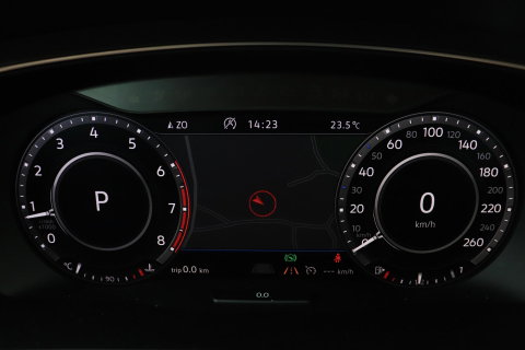 Volkswagen Tiguan Allspace 1.4 TSI Comfortline Business | 7 Persoons | Panoramadak | Trekhaak | Massage | Keyless | Stoelverwarming | Getint Glas