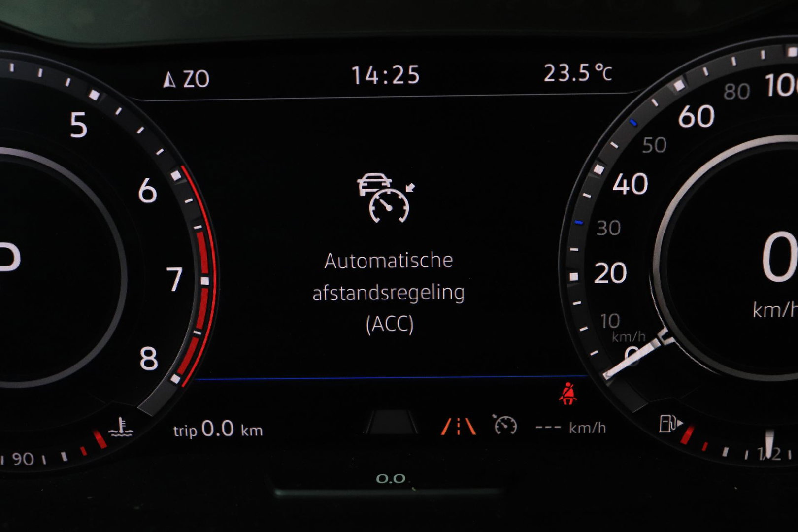 Volkswagen Tiguan Allspace 1.4 TSI Comfortline Business | 7 Persoons | Panoramadak | Trekhaak | Massage | Keyless | Stoelverwarming | Getint Glas