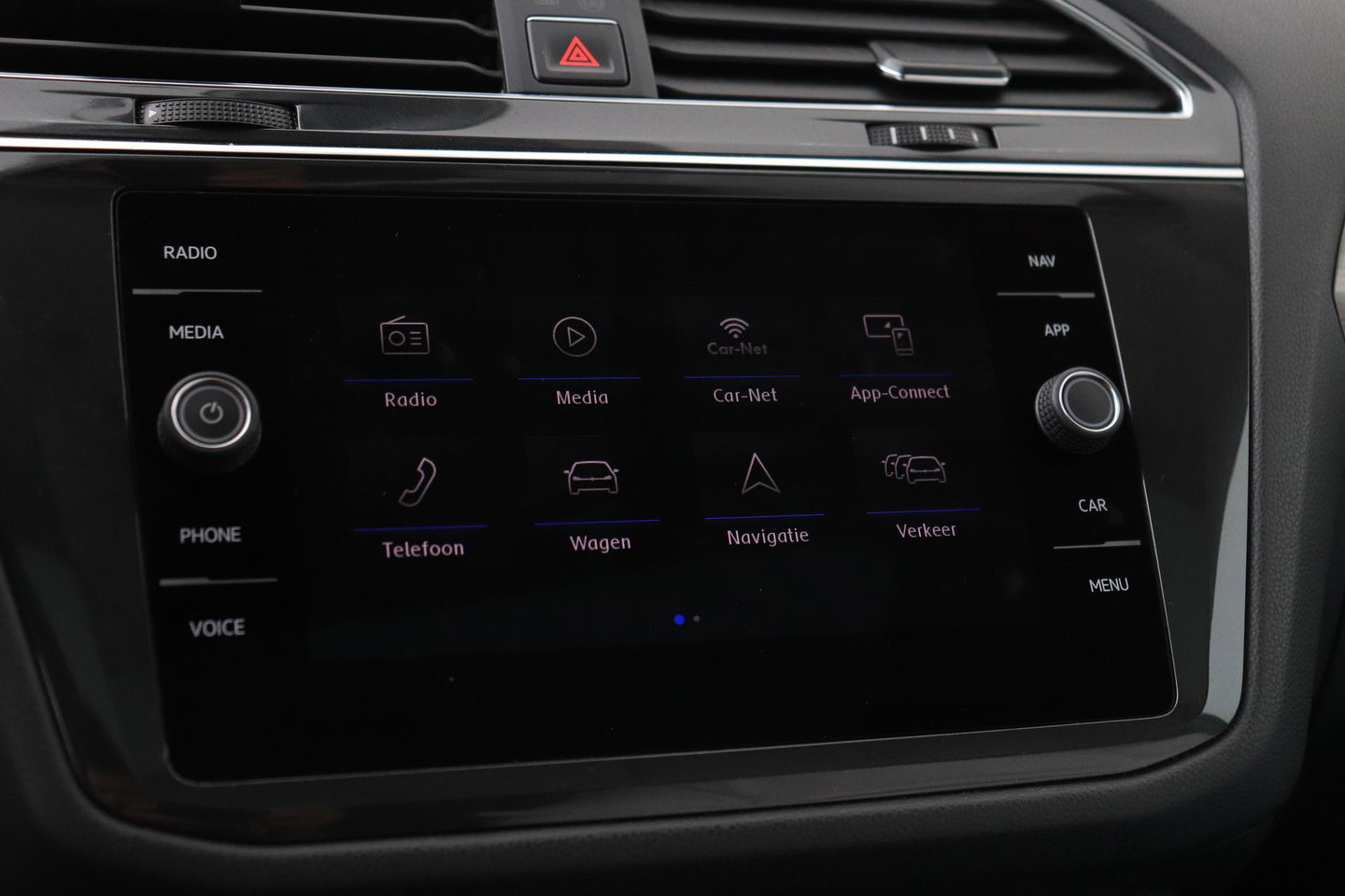 Volkswagen Tiguan Allspace 1.4 TSI Comfortline Business | 7 Persoons | Panoramadak | Trekhaak | Massage | Keyless | Stoelverwarming | Getint Glas