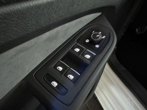 Volkswagen Golf 2.0 TSI R 4Motion Pano|Camera|Stoelverwarming|Stuurverwaimg|IQ