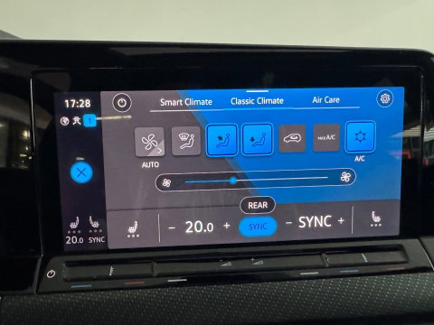 Volkswagen Golf 2.0 TSI R 4Motion Pano|Camera|Stoelverwarming|Stuurverwaimg|IQ