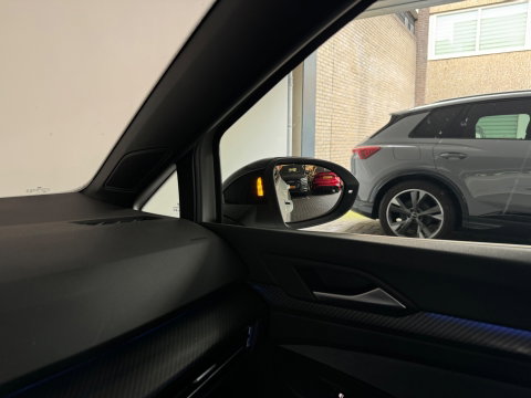 Volkswagen Golf 2.0 TSI R 4Motion Pano|Camera|Stoelverwarming|Stuurverwaimg|IQ