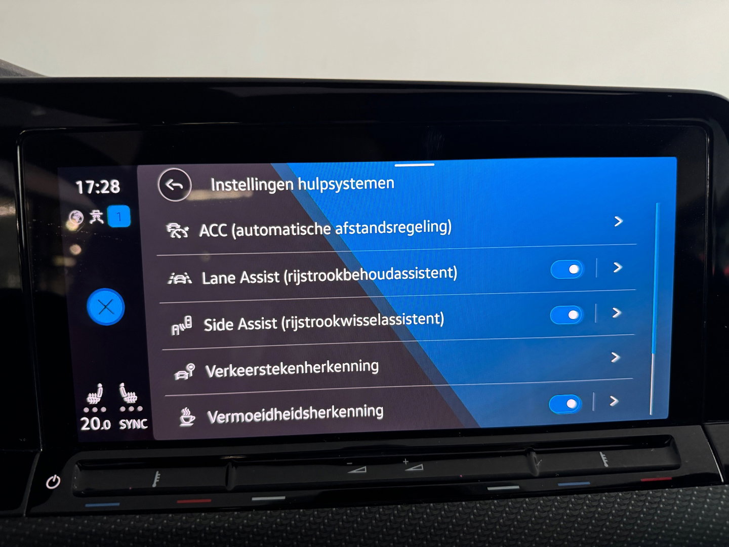 Volkswagen Golf 2.0 TSI R 4Motion Pano|Camera|Stoelverwarming|Stuurverwaimg|IQ