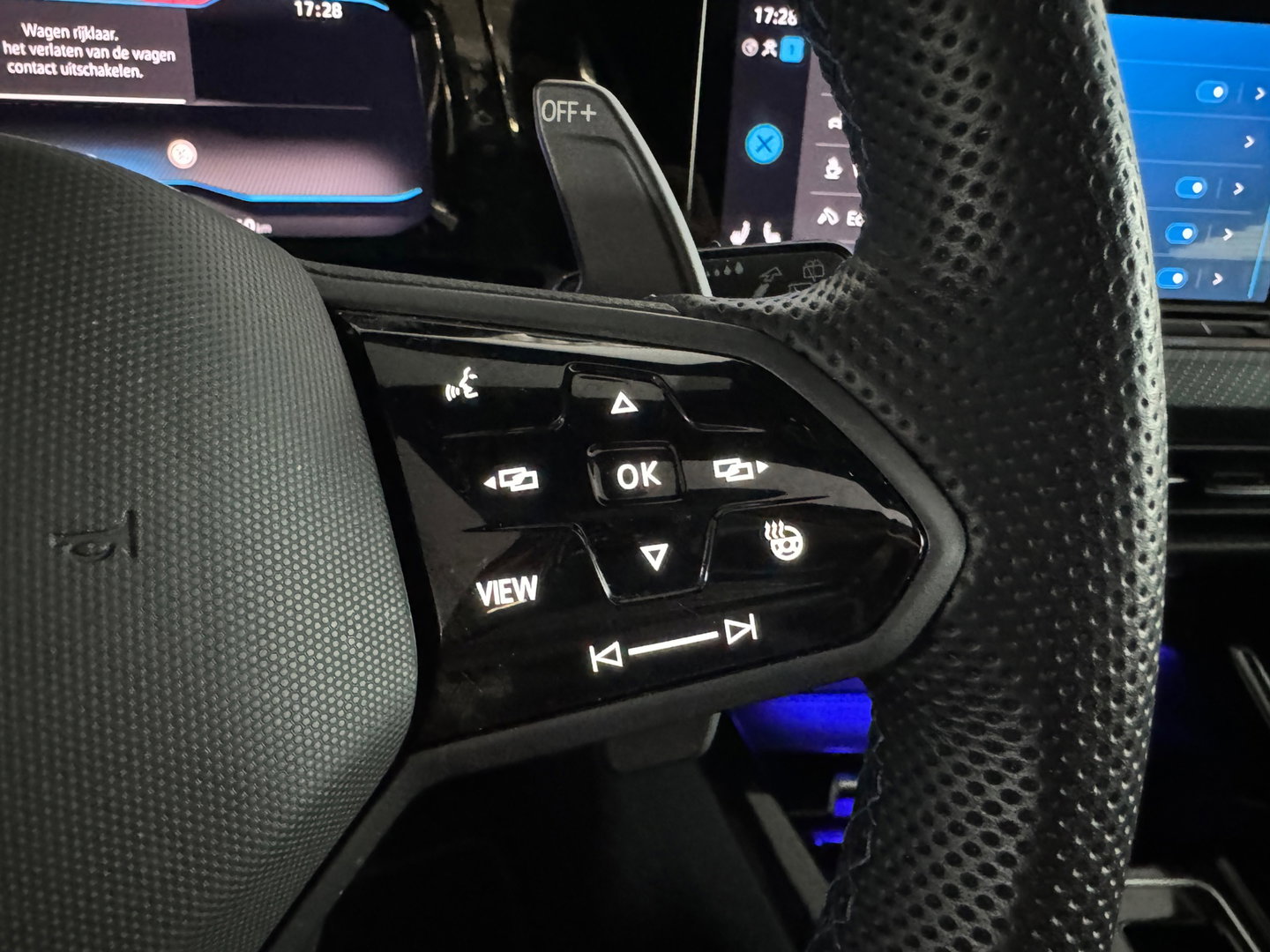 Volkswagen Golf 2.0 TSI R 4Motion Pano|Camera|Stoelverwarming|Stuurverwaimg|IQ