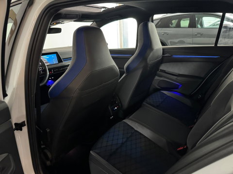 Volkswagen Golf 2.0 TSI R 4Motion Pano|Camera|Stoelverwarming|Stuurverwaimg|IQ