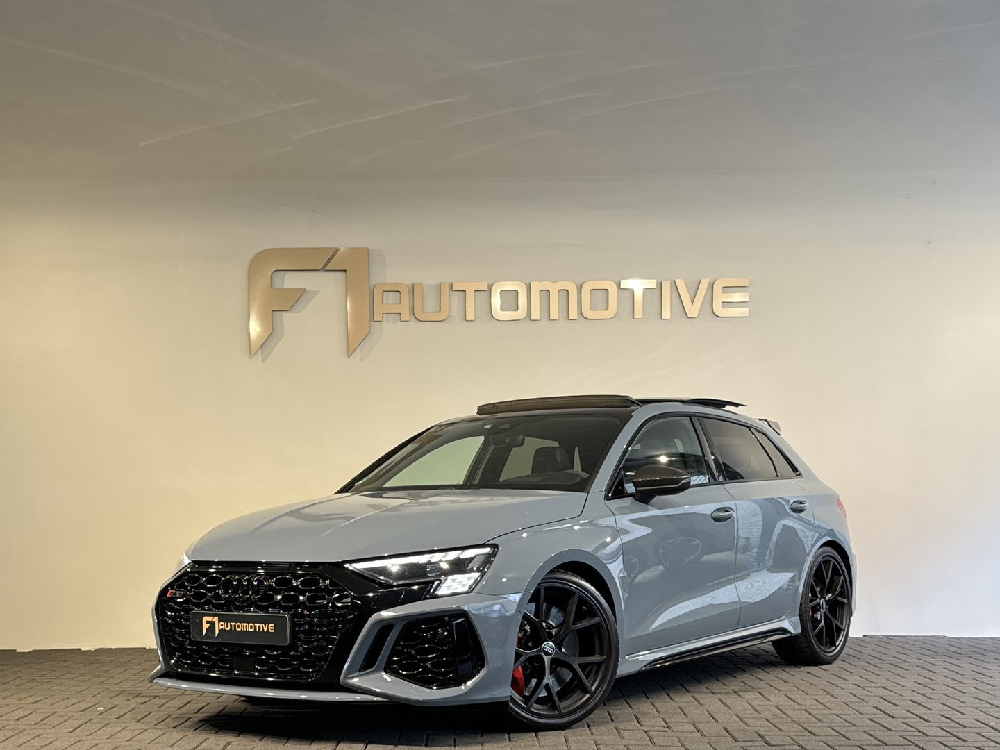 Audi RS3 Sportback 2.5 TFSI quattro Pano|B&O|HuD|Keyless|Sfeer