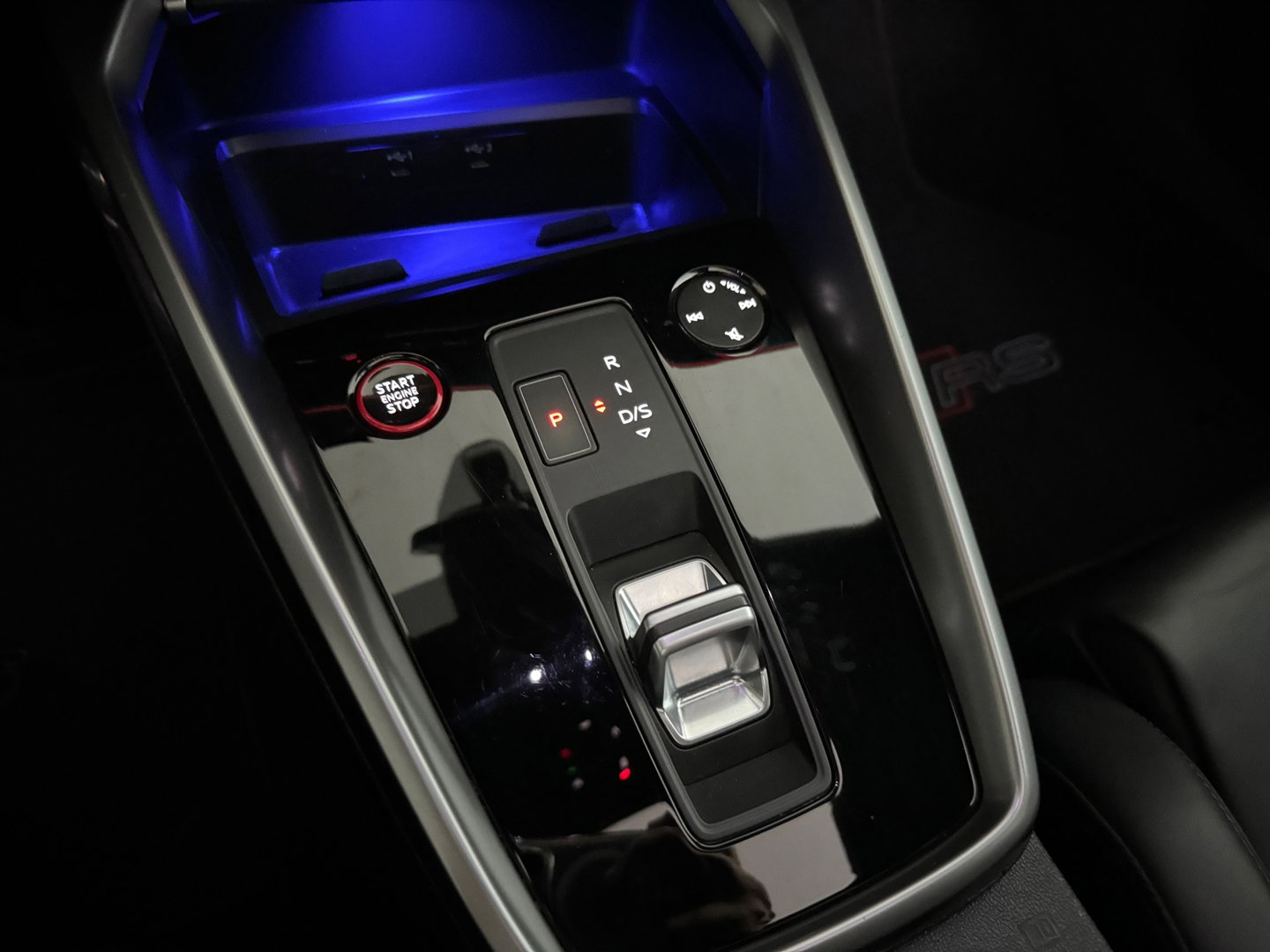Audi RS3 Sportback 2.5 TFSI quattro Pano|B&O|HuD|Keyless|Sfeer