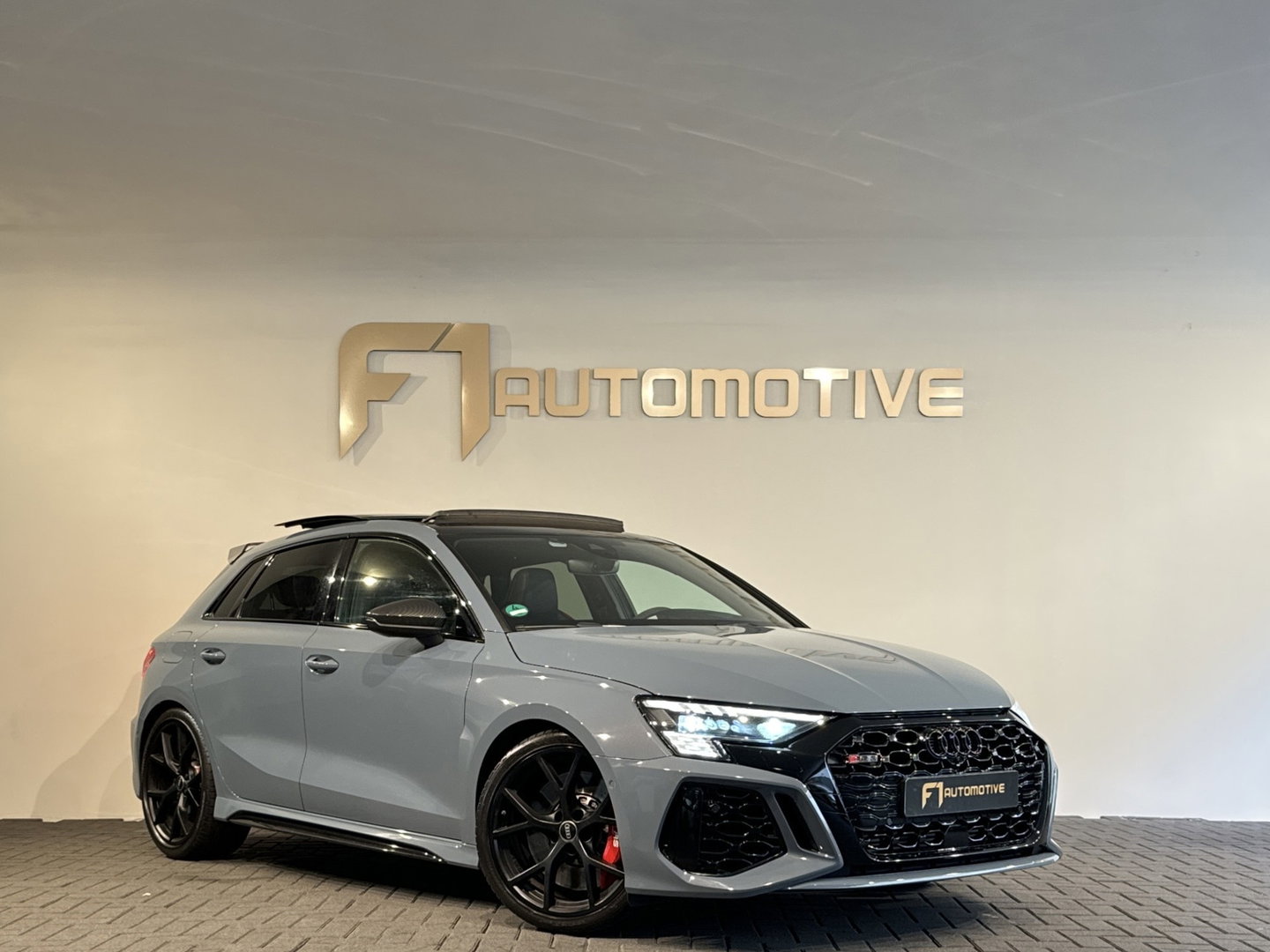 Audi RS3 Sportback 2.5 TFSI quattro Pano|B&O|HuD|Keyless|Sfeer