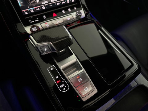 Audi Q8 4.0 TFSI SQ8 quattro Carbon|Massage|Trekhaak|Sfeer|Nachtzicht