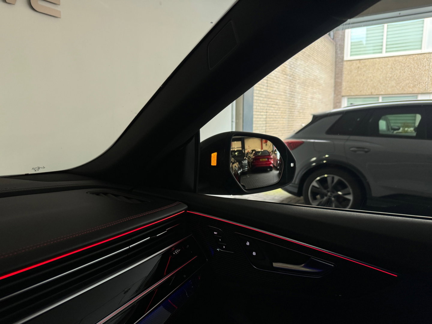 Audi Q8 4.0 TFSI SQ8 quattro Carbon|Massage|Trekhaak|Sfeer|Nachtzicht