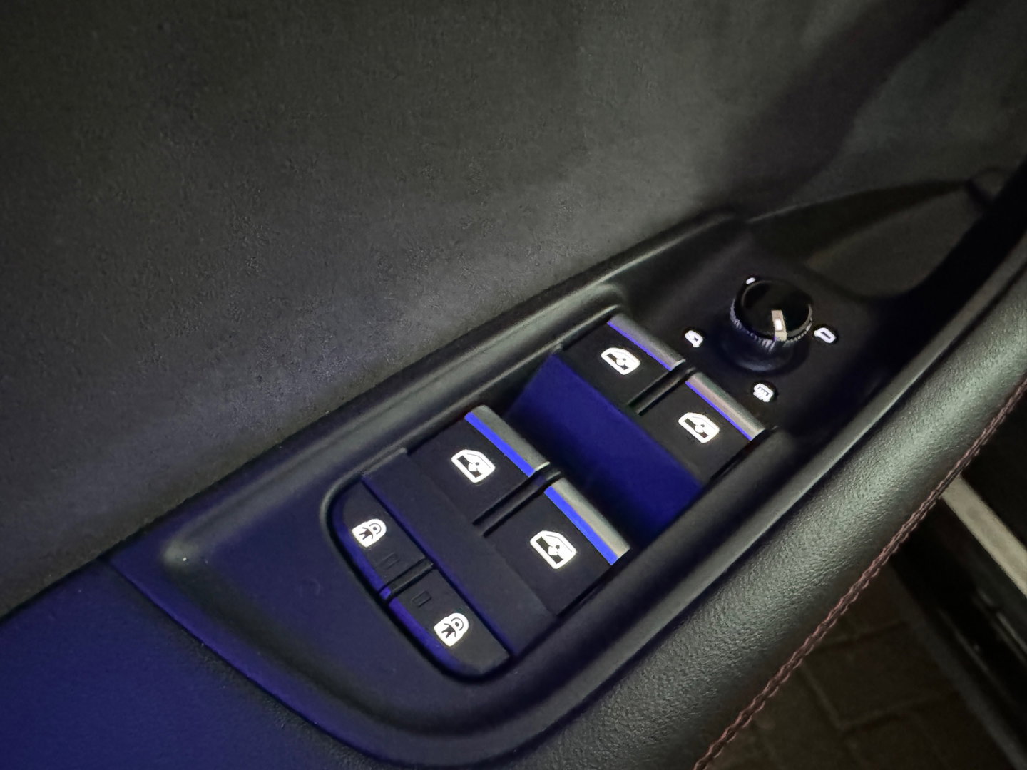 Audi Q8 4.0 TFSI SQ8 quattro Carbon|Massage|Trekhaak|Sfeer|Nachtzicht