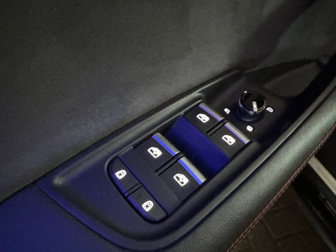 Audi Q8 4.0 TFSI SQ8 quattro Carbon|Massage|Trekhaak|Sfeer|Nachtzicht