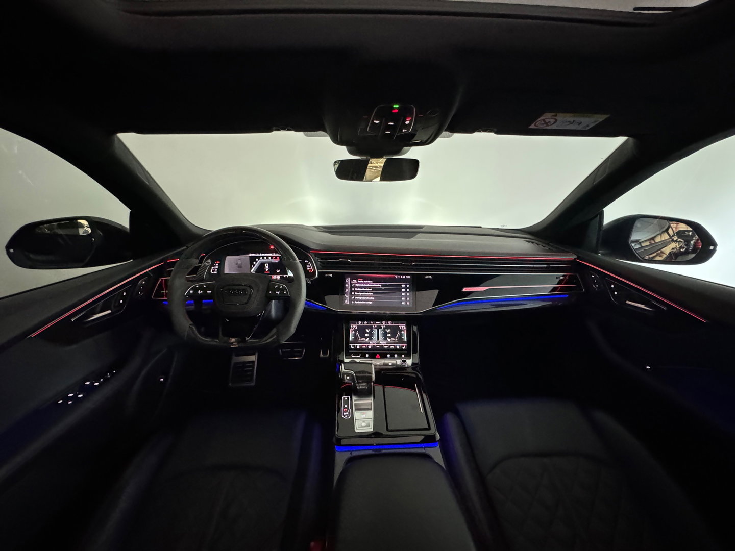 Audi Q8 4.0 TFSI SQ8 quattro Carbon|Massage|Trekhaak|Sfeer|Nachtzicht