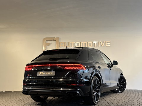Audi Q8 4.0 TFSI SQ8 quattro Carbon|Massage|Trekhaak|Sfeer|Nachtzicht
