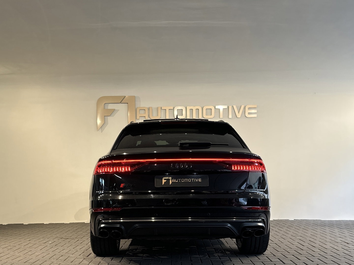 Audi Q8 4.0 TFSI SQ8 quattro Carbon|Massage|Trekhaak|Sfeer|Nachtzicht