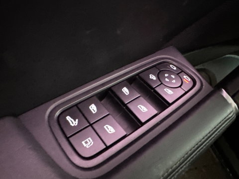 Porsche Cayenne 3.0 E-Hybrid Pano|App 03-27|SportDesign|HuD|Bose|360 Camera