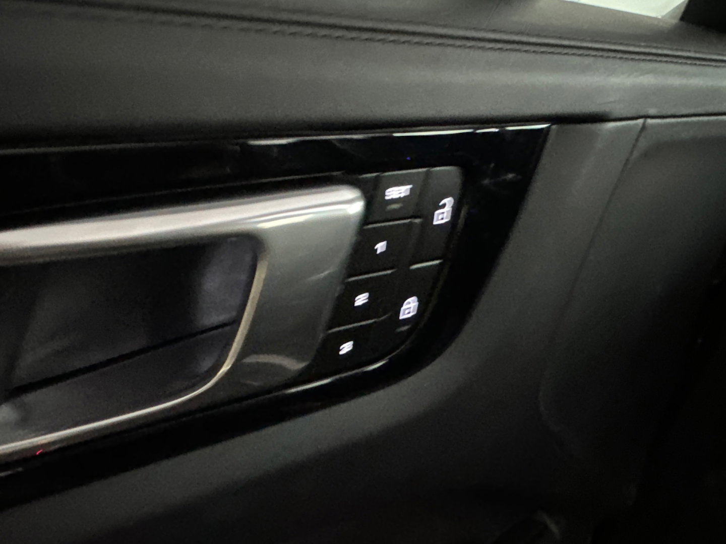 Porsche Cayenne 3.0 E-Hybrid Pano|App 03-27|SportDesign|HuD|Bose|360 Camera