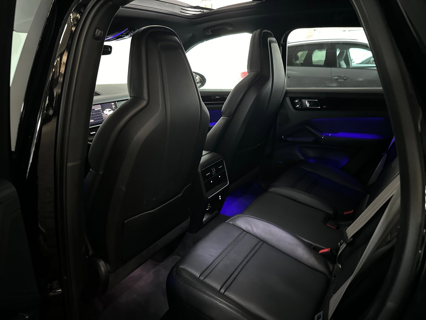 Porsche Cayenne 3.0 E-Hybrid Pano|App 03-27|SportDesign|HuD|Bose|360 Camera
