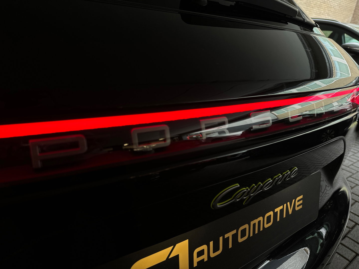 Porsche Cayenne 3.0 E-Hybrid Pano|App 03-27|SportDesign|HuD|Bose|360 Camera