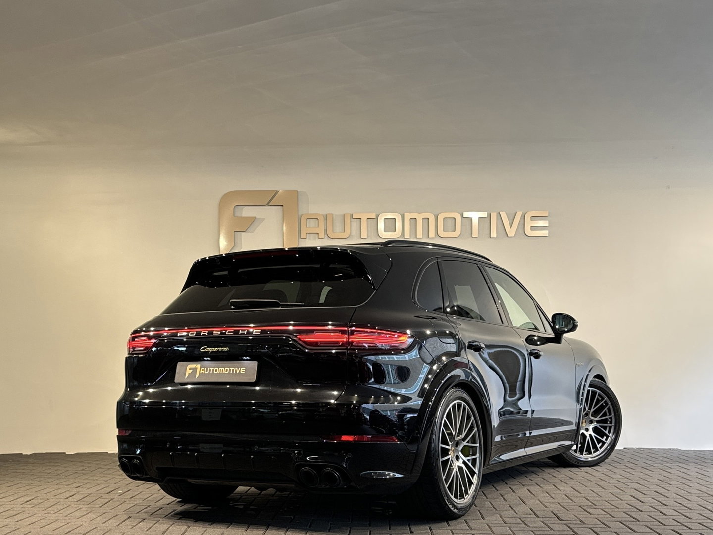 Porsche Cayenne 3.0 E-Hybrid Pano|App 03-27|SportDesign|HuD|Bose|360 Camera